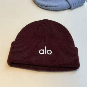 ALO Yoga UNISEX Burgundy Knit Beanie with White Logo
